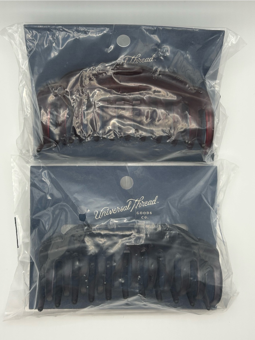 Universal Thread Chunky Claw Hair Clips - Set of 2, Blue and Red.